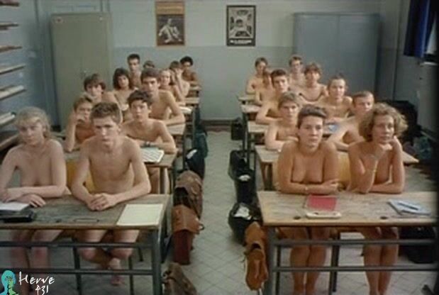 Fully Nude in Point de Fuite or the naked teacher!