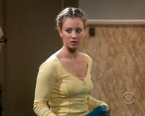 Pokers in yellow top on Big Bang Theory S3e12!