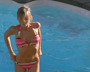 in Bikini in One Tree Hill S7e14!