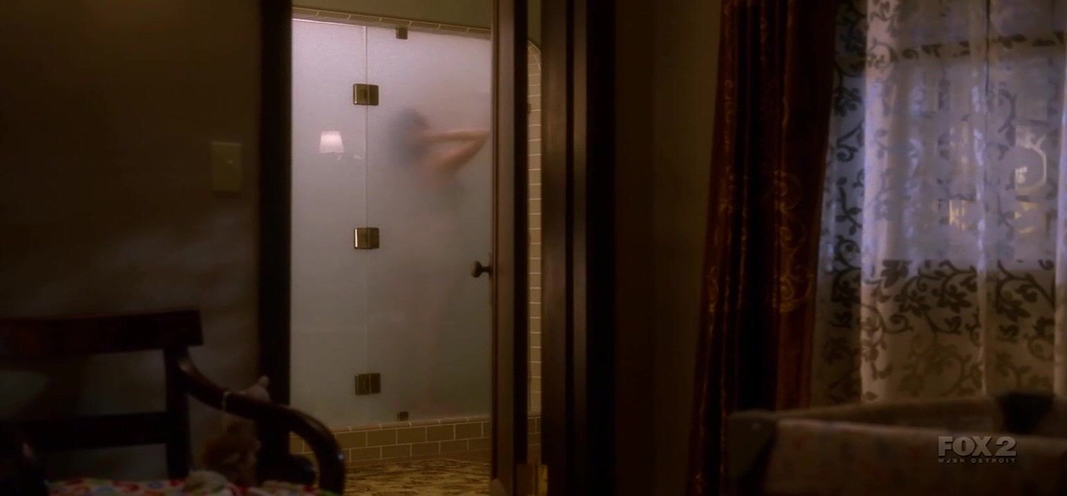 Cleavage from House S06E13!