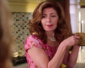 in Bra from Desperate Housewives S6E16 preview!