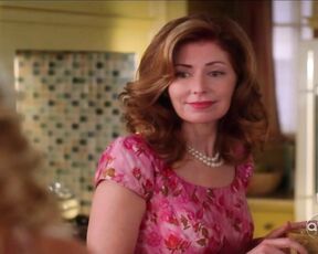 in Bra from Desperate Housewives S6E16 preview!