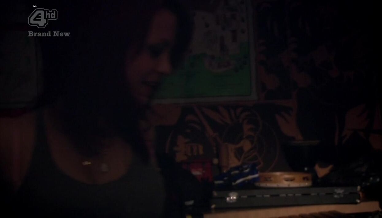 Kathryn Prescott and Lily Loveless in Undies on Skins s04e02 hdtv720p!