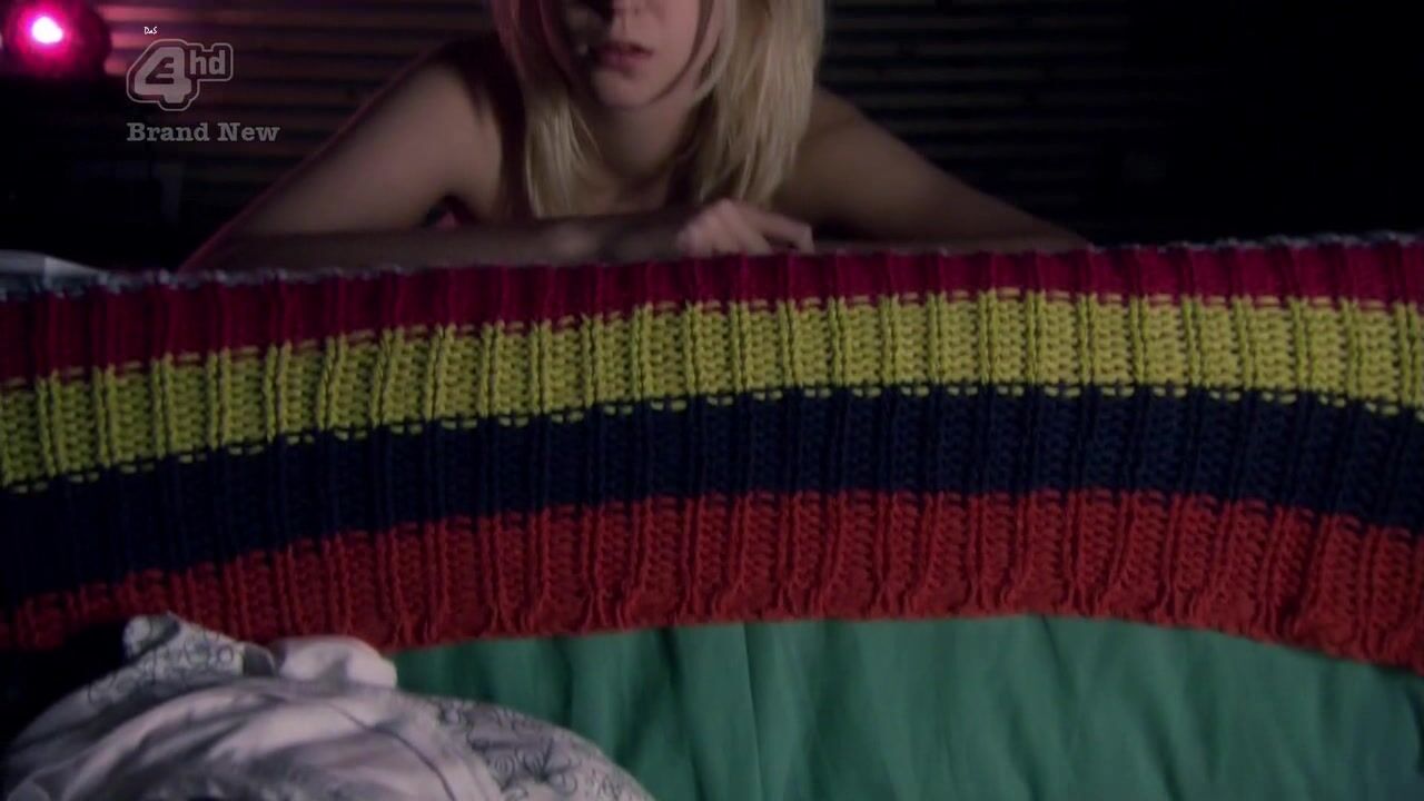 showing skin on Skins s04e08 hdtv720p!