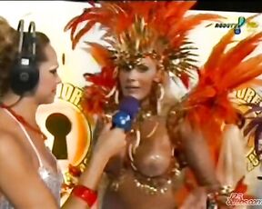 Bare Breasts at Bastidores do Carnaval 2009!