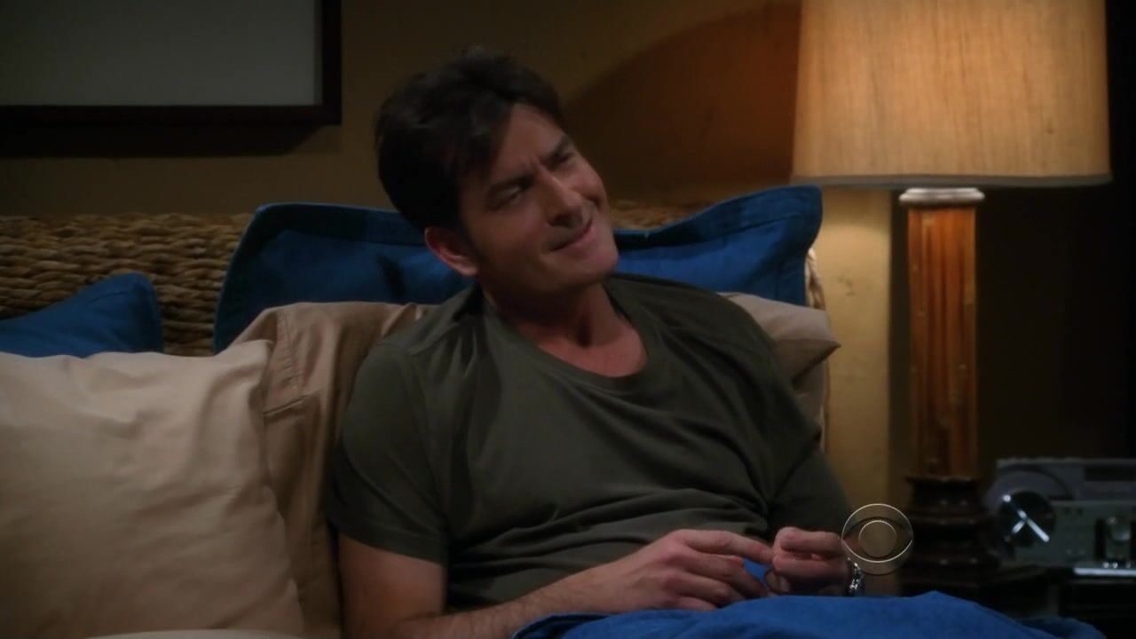 showing some Skin on Two and a Half Men S7e18!