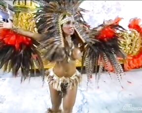 Bare Breasts at Carnaval Rio de Janeiro 2009!