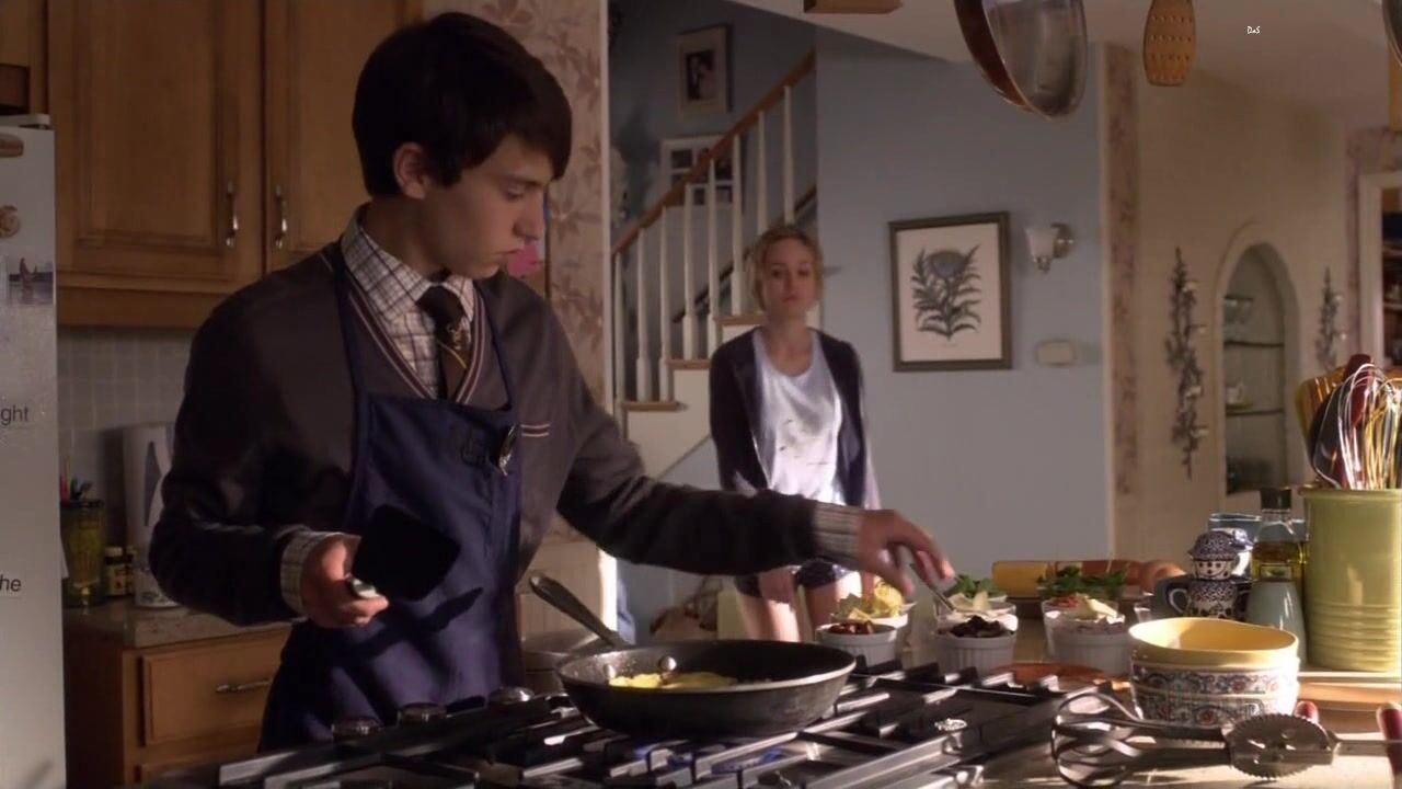 Looking Good on United States of Tara s02e0103e04e05 hdtv720p!