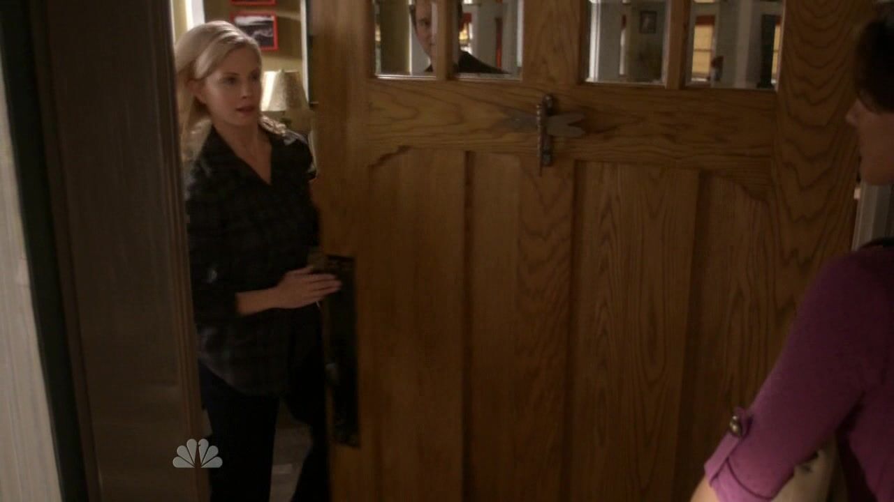 Cleavage on Parenthood S1e6a!