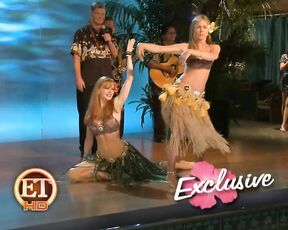 Hula dance on ET!