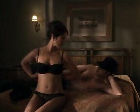 in Lingerie on Flash Forward s01e20!