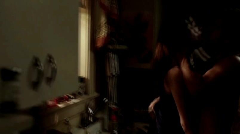 Topless, Ass, Panties and See-Through in Shameless!