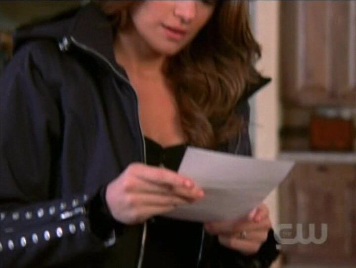 in Bikini on One Tree Hill s07e22!