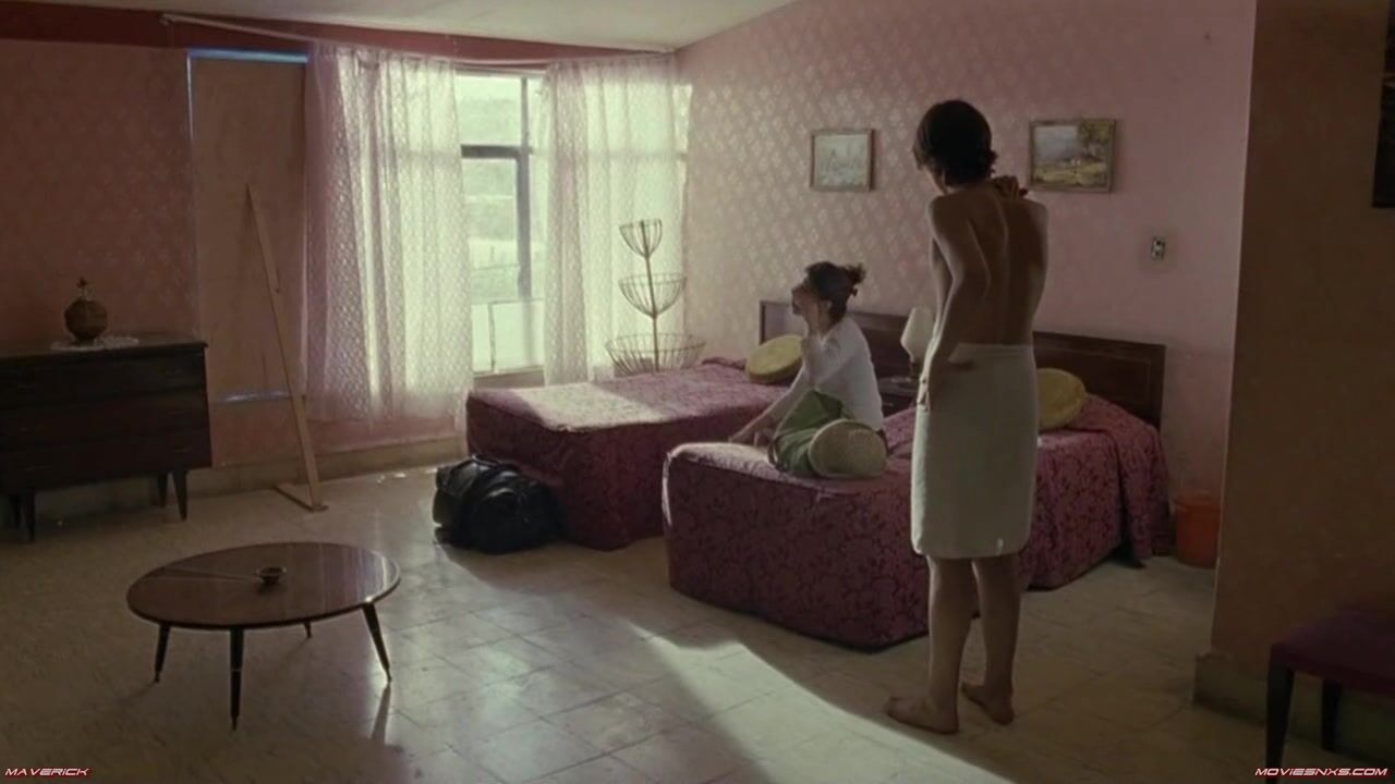 Nude, Screwing and Sunbathing in Y Tu Mama Tambien aka And Your Mother Too HDTV 1080p!