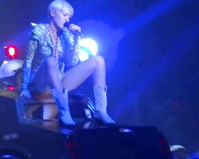 acting Slutty on Bangerz Tour in Birmingham HiDef 1080p!