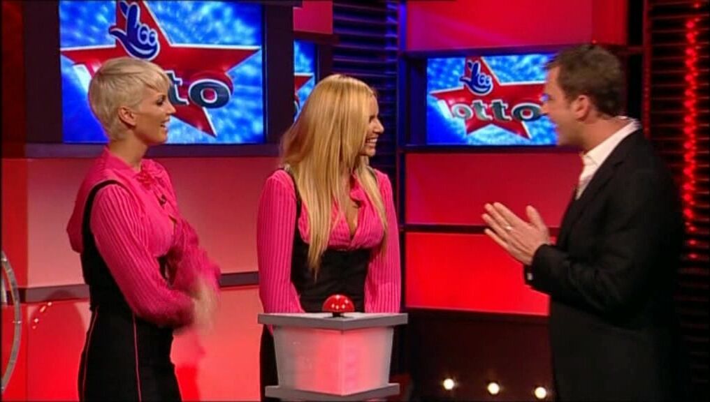 Sarah Harding and Nadine Coyle Cleavage on Lottery!