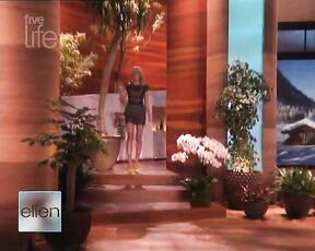 great legs on Ellen!