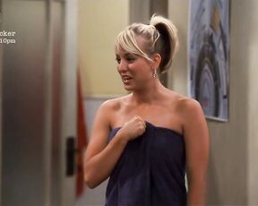 Cleavage and Pokies on The Big Bang Theory!