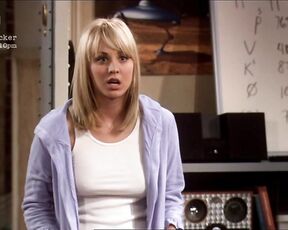 Cleavage and Pokies on The Big Bang Theory!