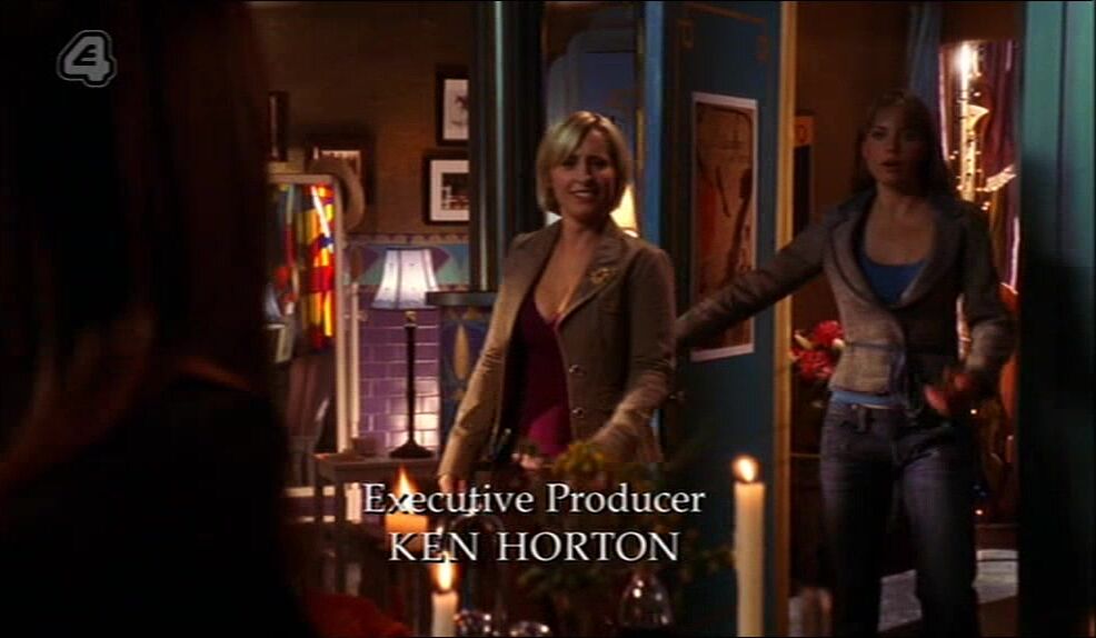 Cleavage and in Boots on Smallville!