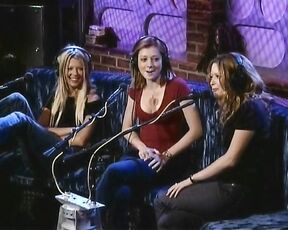 Alyson Hannigan, Natasha Lyonne and Tara Reid Underwear, Cleavage and Sexy Talk on Howard Stern!