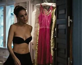 in Bra in Sex And The City 2!