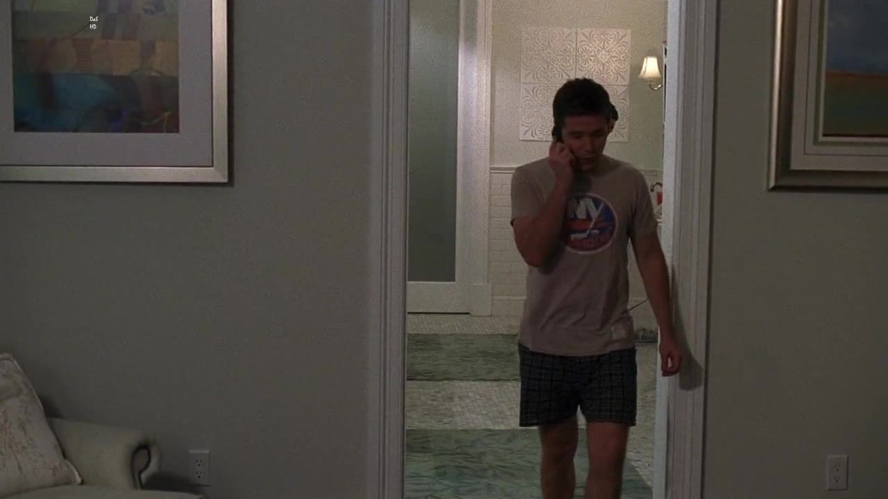 Looking Good and body double on Entourage s07e07 HDTV 720p!