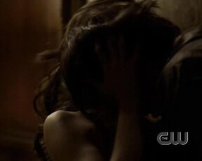 in Bra on The Vampire Diaries s02e01 HDTV 720p!