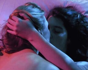 Lesbian Kissing in Heavenly Creatures HDTV 720p!