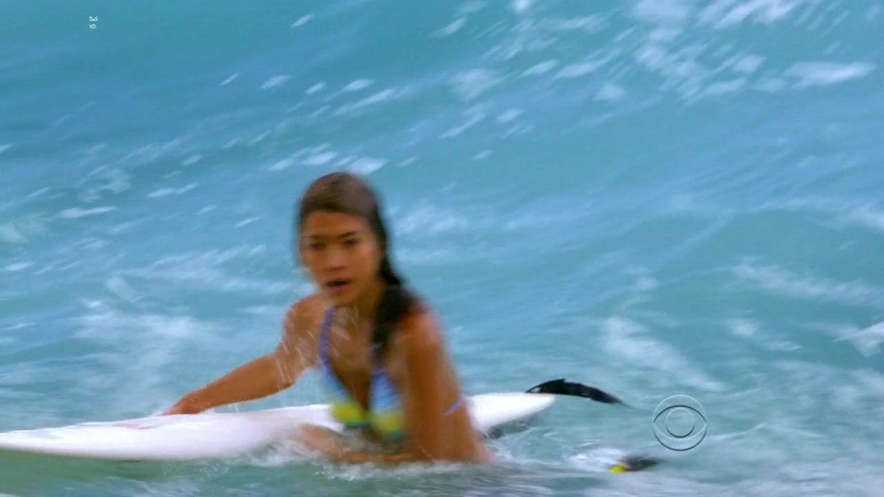 in Bikini and Undies on Hawaii Five-0 s01e01 HDTV 720p!