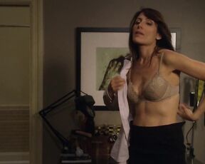 in Bra and showing skin on House M.D. s07e04 HiDef 720p!