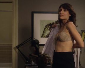 in Bra and showing skin on House M.D. s07e04 HiDef 720p!