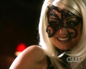 in leather on Smallville S10e3!