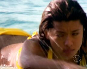 in Bikini on Hawaii Five-0 s01e06 HiDef 720p!