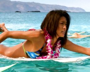 in Bikini on Hawaii Five-0 s01e06 HiDef 720p!