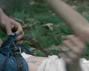 in Bra on The Walking Dead s01e02 HiDef 720p!