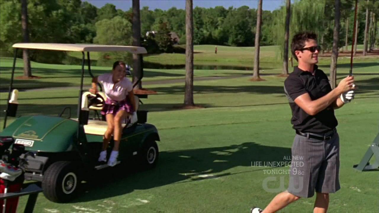 in golf outfit on One Tree Hill S8e4!