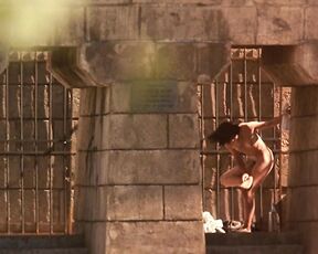 Fully Nude in Les amants du Pont-Neuf HiDef 720p!