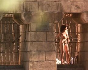 Fully Nude in Les amants du Pont-Neuf HiDef 720p!