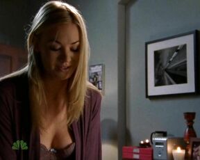 in Bra on Chuck s04e08 HiDef 720p!