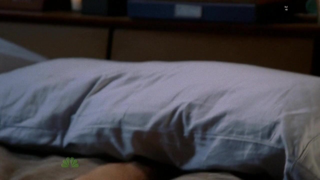 in Bra on Chuck s04e08 HiDef 720p!