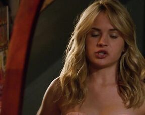 in Underwear on Life Unexpected s02e09 HiDef 720p!