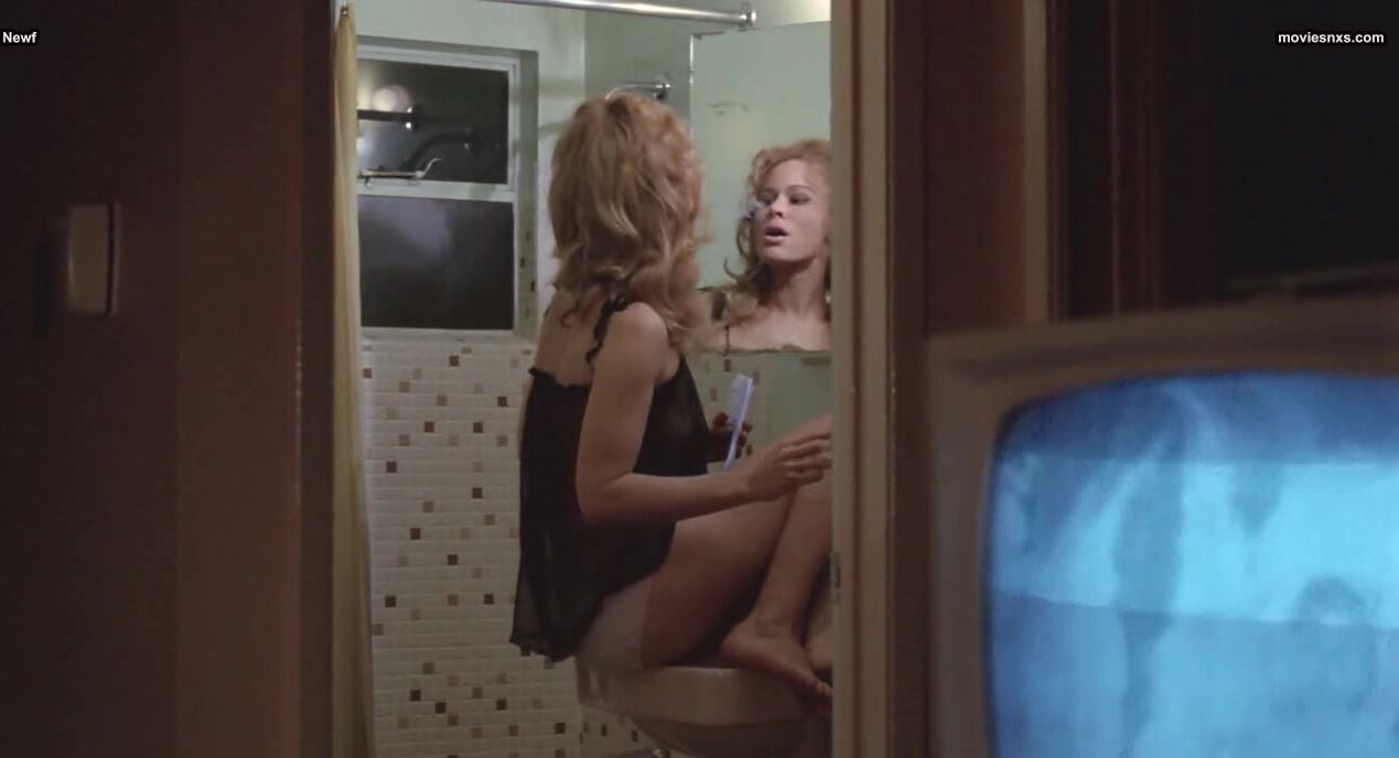 Nude in Five Easy Pieces BluRay 720p!