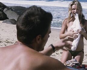 Topless in Turistas BluRay 1080p!