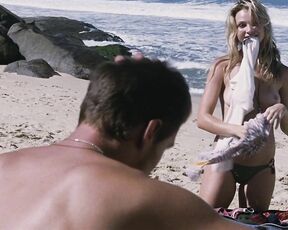 Topless in Turistas BluRay 1080p!