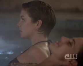 Jessica Lowndes and Jessica Stroup in Bikini on 90210 s03e11 HiDef 720p!