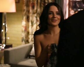 Big Bare Breasts on Californication s04e01e02!