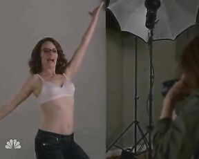 in Bra on 30 Rock s5e13!