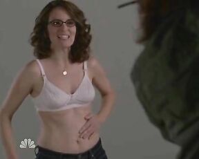 in Bra on 30 Rock s5e13!