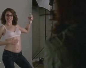 in Bra on 30 Rock s5e13!